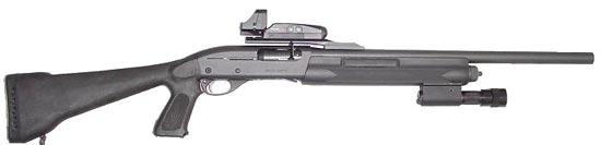 Remington 11-87 Tactical со стволом 508 мм., с пистолетной рукояткой, прицелом Bushnell HoloSight и тактическим фонарем на цевье под стволом