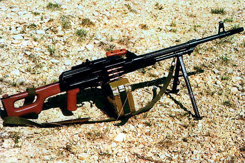 Болгарский вариант единого пулемета ПК, выпускаемый заводом «Кинтекс». Отличительными особенностями этого пулемета являются «контурный» пластиковый приклад, в котором размещена масленка, и массивный рифленый ствол