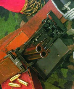 Двухствольная пряжка-пистолет Маркуса, 1944 г.