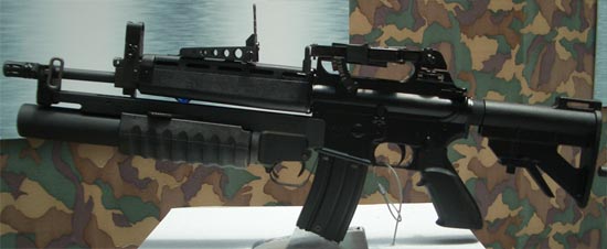 T86 с установленным 40-мм подствольным гранатометом Т85
