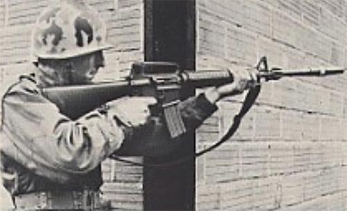 40-мм граната Luchaire при использовании