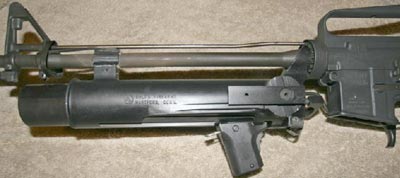 XM148 установленный на стволе M16