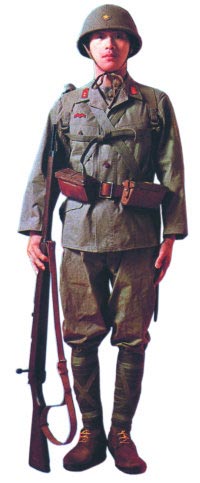 Японский пехотинец с винтовкой «Арисака» «тип 99»