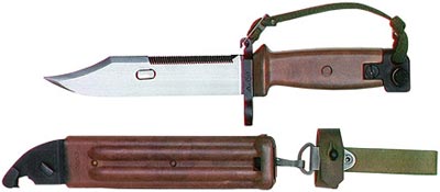 Клинковый штык-нож изделие «6х4» с пластмассовыми ножнами к автоматам Калашникова АКМ/АК-74 (выпуск 1967-1988 годов)