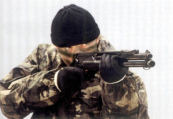 Спецназовец с боевым ружьем РМБ-93