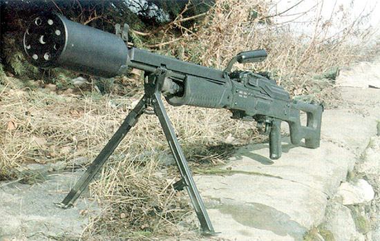 Пулемет АЕК999 с ПМС – прибором для малошумной стрельбы