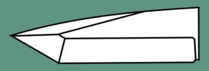 Форма «Танто». Эта форма клинка родилась в увлекательном мире японского холодного оружия и со временем превратилась просто в символ тактического боевого ножа. Причиной этому является чрезвычайная устойчивость острия клинка. Клинок по толщине остается массивным почти до самого острия, что позволяет протыкать им довольно прочные предметы без риска повредить острие. У тактических боевых ножей клинки «Танто» подразделяются на две группы: клинки с вогнутой или клинообразной обычной заточкой с обеих сторон и клинки с заточкой в виде стамески.