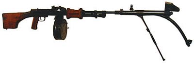 7,62-мм ручной пулемет Дегтярева РПД с искривленным стволом-насадкой на 45 градусов. Опытный образец