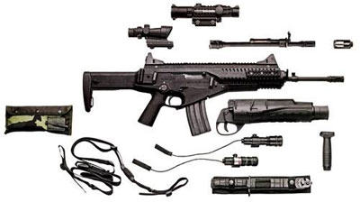 В каталоге Beretta перечисляются поколения штурмовых винтовок, сменившиеся со Второй мировой: первое было представлено АК-47, M14, FAL; второе – АК-74, M16, FNC, AUG; третье – М4, FN SCAR. По скромному мнению компании, оружейная система Beretta ARX/GLX 160 – представитель четвертого поколения. Набор действительно впечатляет – от новейших электронно-оптических прицелов и баллистического компьютера для подствольного гранатомета до старого доброго штыка…