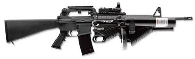 Пневматическая винтовка FN 303 – «оружие с пониженной летальностью» для сил правопорядка. Стреляет пластиковыми пулями калибра .68 с различной «боевой частью» – от несмываемой краски до капсаицина (перцового экстракта) на расстояние до 50 м