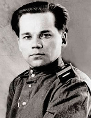Михаил Тимофеевич Калашников.