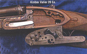 Подкладной замок типа сайдлок характерен тем, что все его части закреплены на отделяемой от ружья замочной доске