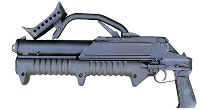 43-мм магазинный гранатомет ГМ-94 со сложенным плечевым упором (вид слева)