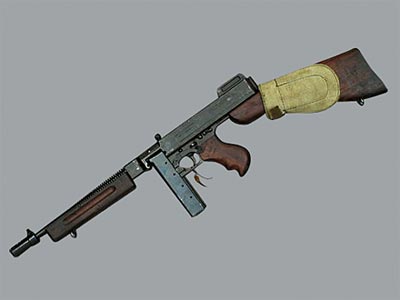 11,43-мм пистолет-пулемет «Томпсон» М.1928А1. Темп стрельбы - 600 - 725 выстр/мин; практическая скорострельность - одиночным огнем - 40 выстр/мин, автоматическим - 90 выстр/мин