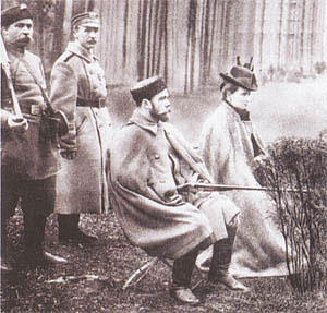 Николай II на номере с парой ружей Lebeau-Courally