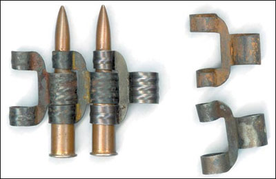 Известны две разновидности рассыпных металлических лент к пулемёту ШКАС: с рёбрами жёсткости и без них