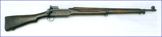 Заполняющая нишу: Во время первой мировой войны производство модели Springfield 1903 не поспевало за потребностями фронта. Появилась другая удачная боевая винтовка М 1917 U.S. Enfield, мощная и точная, с взводимым при запирании ударным механизмом, также разработанная под патрон .30-06 Springfield.