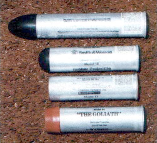 Патроны с газовыми гранатами и резиновыми пулями к 37-мм полицейскому гранатомету «Smith & Wesson»