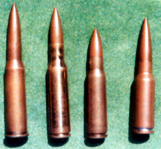 Слева направо: 7,62-мм винтовочный патрон (7,62?53); 7,62-мм опытный винтовочный патрон с гильзой без фланца (7,62?53); 7,62-мм опытный единый патрон 1948 года (7,62?46); 7,62-мм опытный единый патрон 1962 2 года (7,62?41)