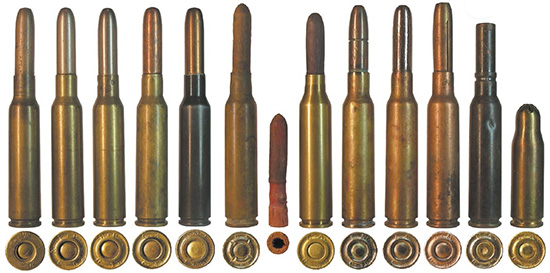 Номенклатура итальянских 6,5-мм патронов «каркано»: 1-5 — боевые патроны (1 — обр. 1891 г., 2-5 обр. 1891-95 гг.); 6-7 — холостые патроны; 8-11 — короткобойные патроны разных модификаций; 12 — вышибной патрон гранатомета Brixia