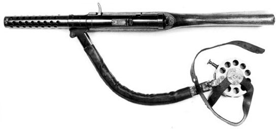Пистолет-пулемет МР-18.1 ­с портативным магазином конструкции инженера Фолмера