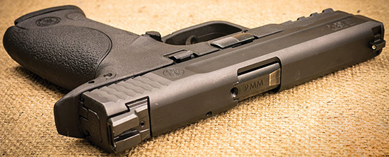 M&P9 —один из самых «тонких» пистолетов. Его ширина — всего 3 см