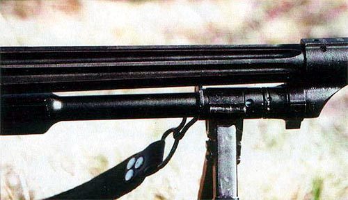 Изначально предполагалось, что массивный рифленый ствол единого пулемета ПК будет иметь большую жесткость при стрельбе и интенсивнее охлаждаться, по сравнению с обычными стволами. В действительности же, эффективность рифления оказалась незначительной, а стоимость изготовления такого ствола – намного выше