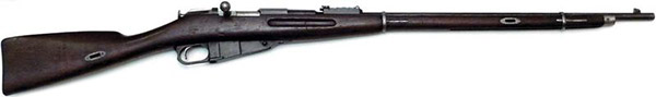 Магазинные винтовки Нагана и Мосина схожи как по дизайну, так и конструктивно. На фото даны конкурсная модель Нагана и серийная «драгунка» Мосина обр. 1891 г.